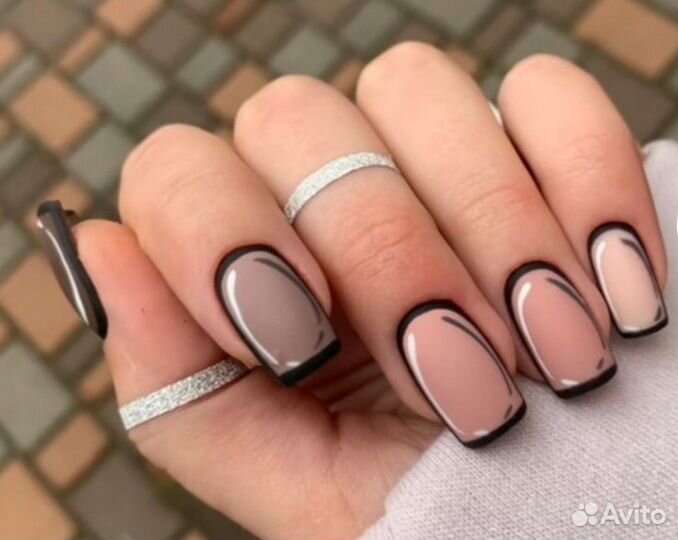 Модель на маникюр с покрытием