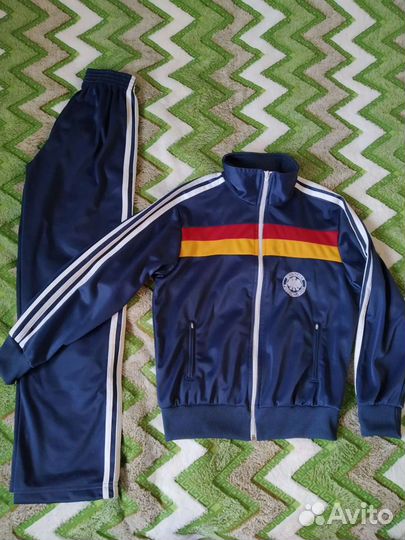 Спортивный костюм новый