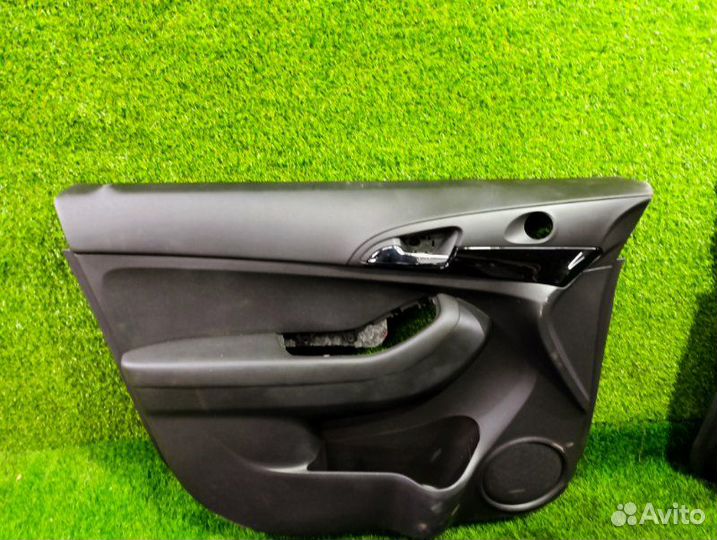 Обшивка двери комплект Chevrolet Orlando J309