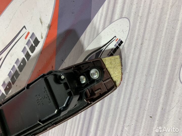 Блок управления стеклами перед право c Lexus LS460