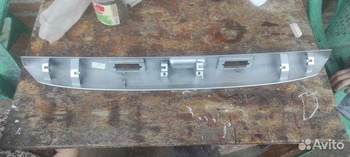 Сабля крышка багажника лада Веста платина