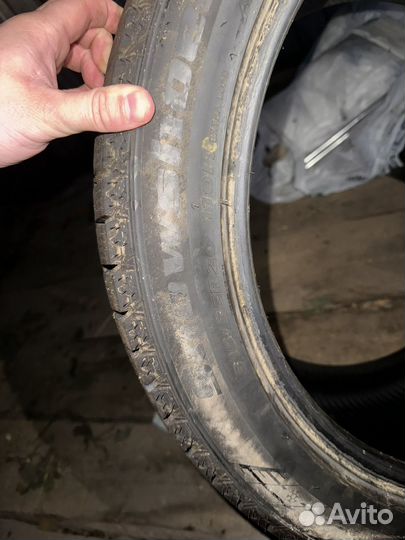 Accelera 651 275/40 R20