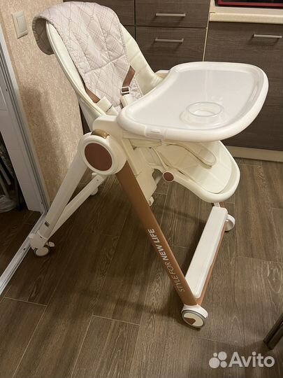 Стульчик для кормления happy baby berny v2