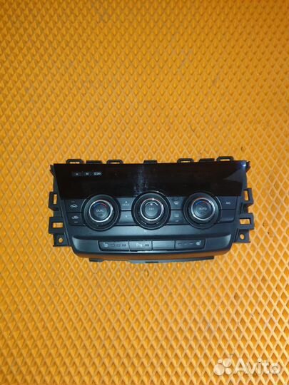 Блок управления климатической установкой Mazda 6