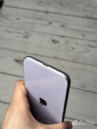 iPhone 11, 64 ГБ