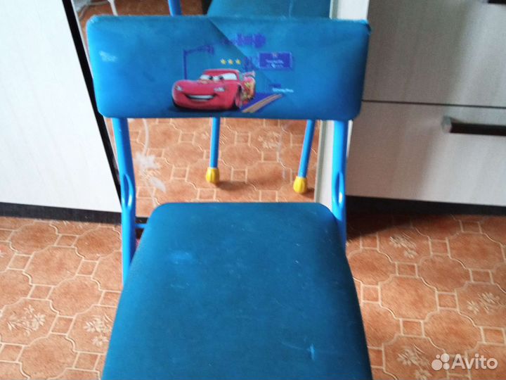 Детский стол и стул