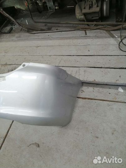 Бампер на Toyota Wish