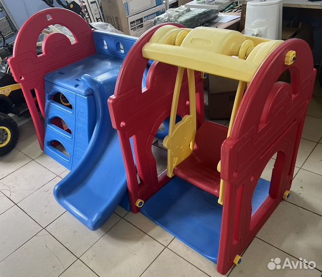 Детская горка и качели