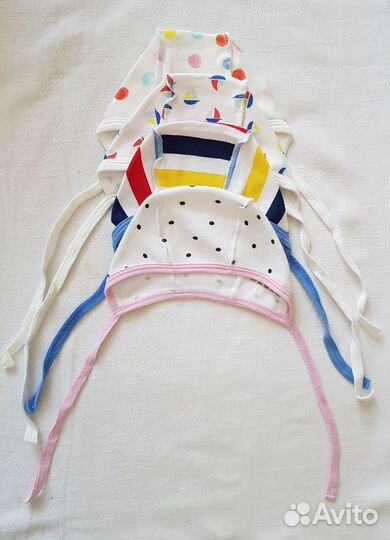 Детские вещи: носочки, шапочки, пинетки, царапки