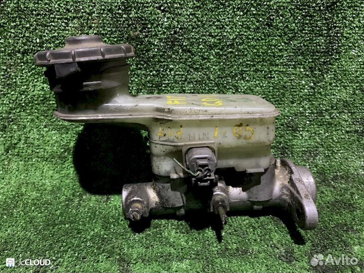 Главный тормозной цилиндр на honda FIT GD1 L13A