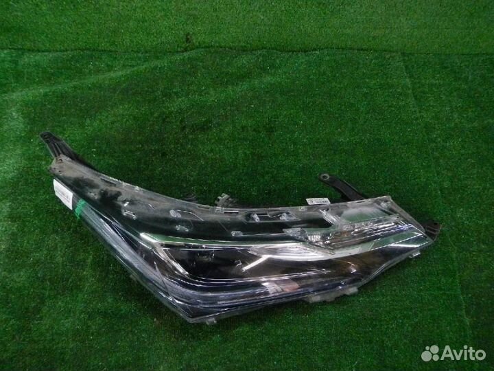 Фара правая Toyota Corolla