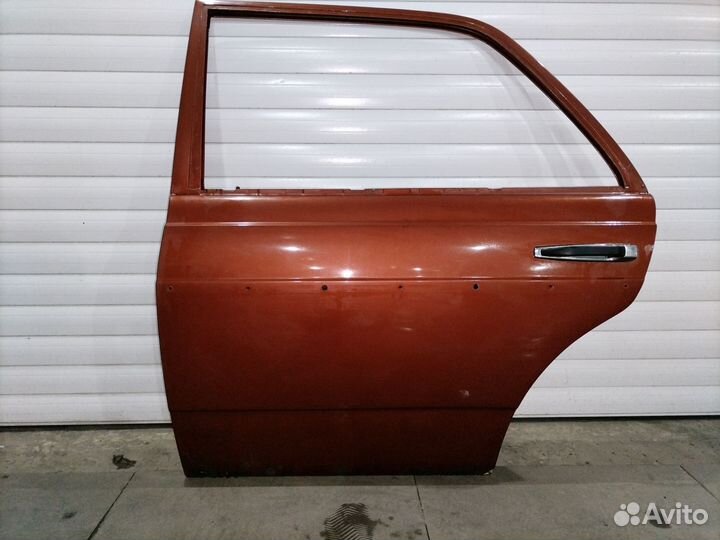 Дверь левая задняя w123 седан