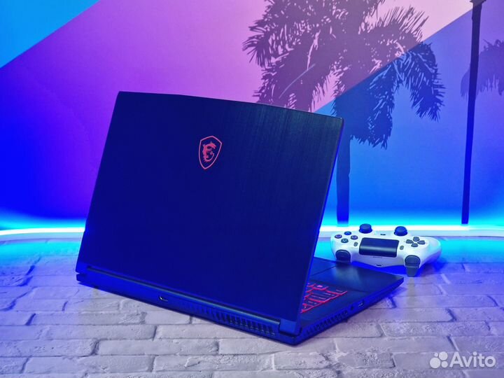 Ноутбук MSI Core i5 16Gb GTX1050Ti SSD IPS 15.6