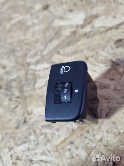 Кнопка корректора фар Ssangyong Action 2.0 дизель