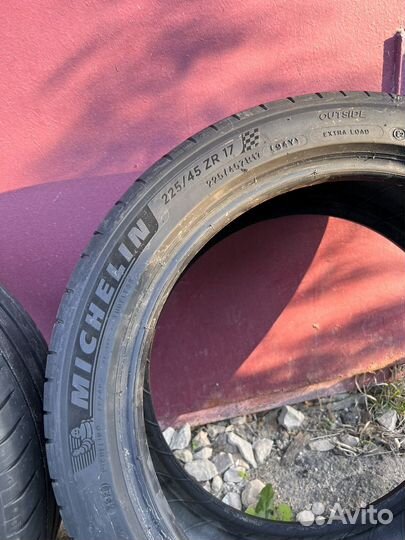 Michelin Pilot Sport 4 225/45 R17 94Y