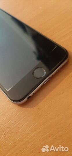 Телефон iPhone 6
