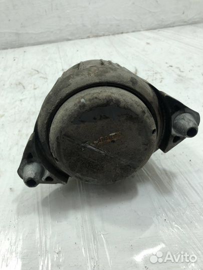 Подушка двигателя