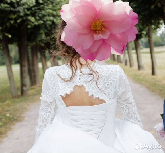 Свадебное платье