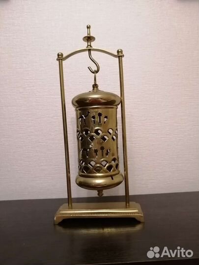 Резной подсвечник-фанарь