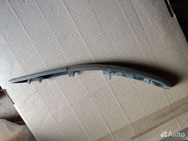 Молдинги на бампер Nissan Tiida