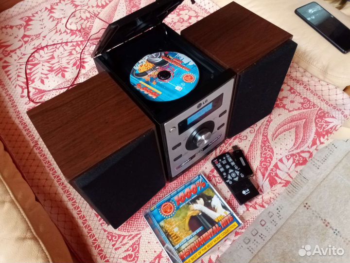 Музыкальный центр LG