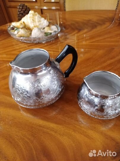 Заварочный чайник, сахарница, молочник, сливочник