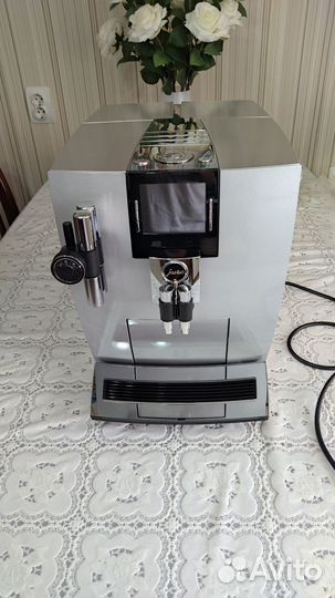 Продаем кофемашину Jura J90 Briliant Silver