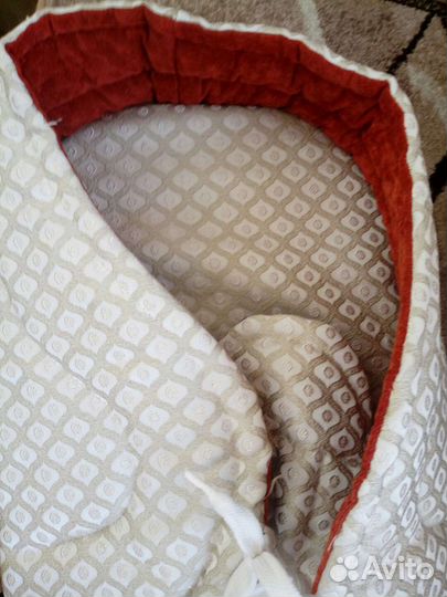 Лежанка для кошки или маленькой собачки