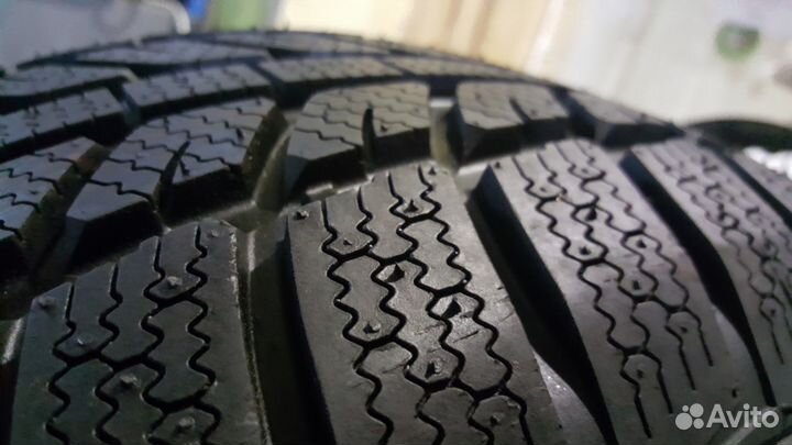 Jinyu YW51 225/55 R16