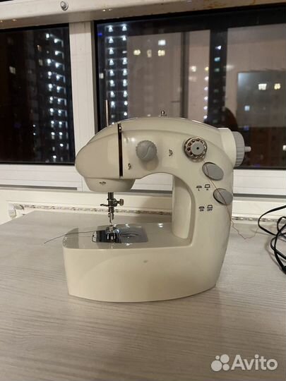 Швейная машина
