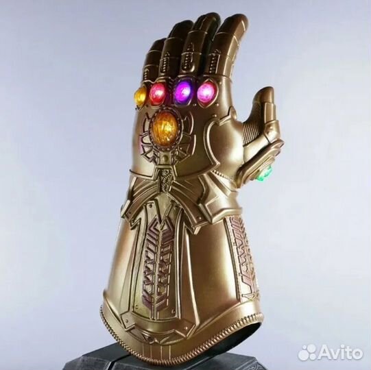 Перчатка Таноса