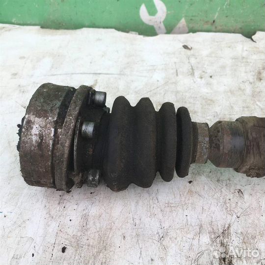 Полуось передняя правая Фольксваген Пассат Б3