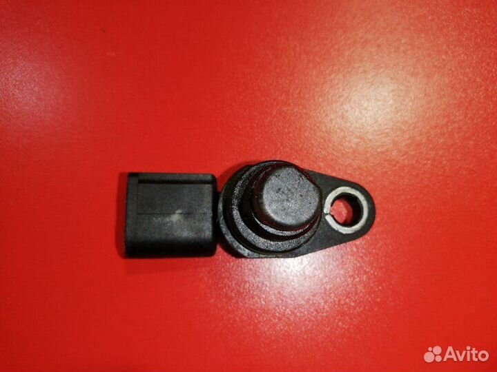 Датчик положения распредвала Volkswagen Polo 602