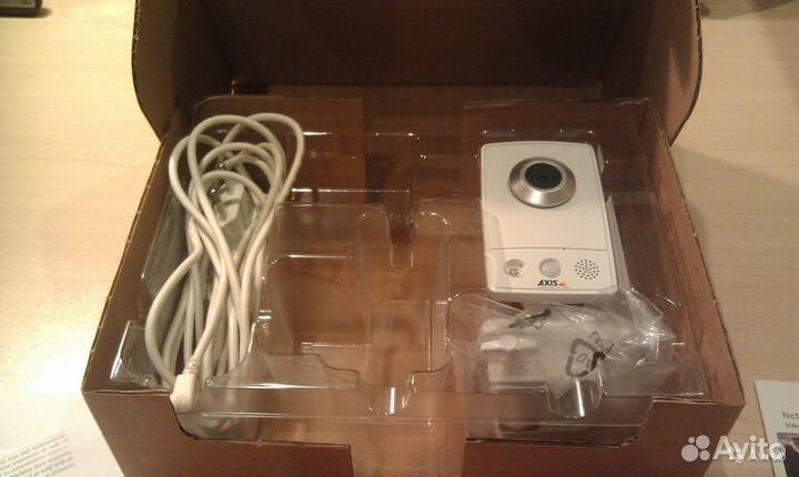 Сетевая камера Axis