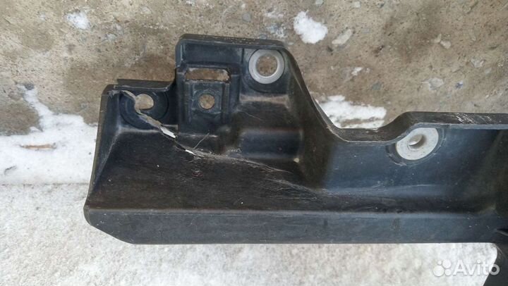 Панель радиатора Volkswagen Touareg NF