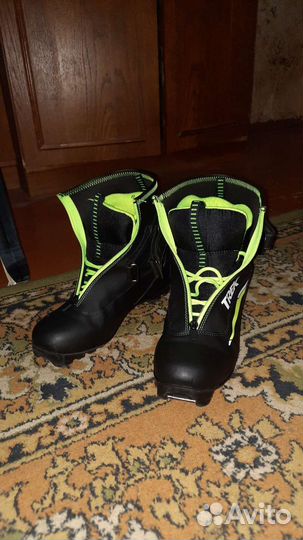 Лыжные ботинки