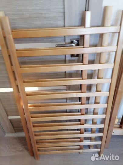 Детская кроватка с продольным маятником