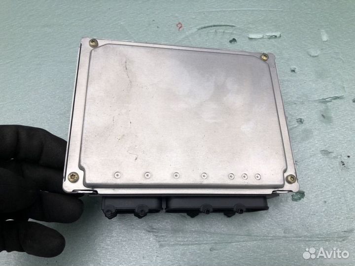 Блок управления Audi A6 C5 2.4