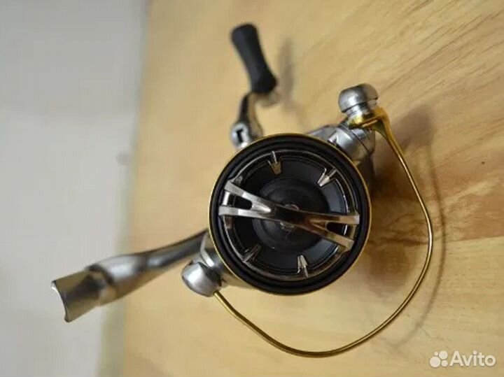 Новае. Shimano 15 Twin Power 2500S. text