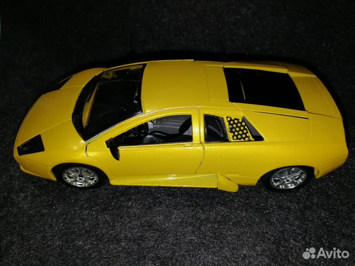 Модель 1/24 Bburago Lamborghini Murcielago
