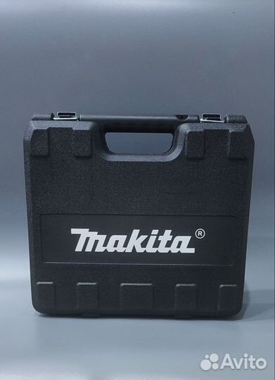 Шуруповёрт аккумуляторный Makita 26 V, с набором