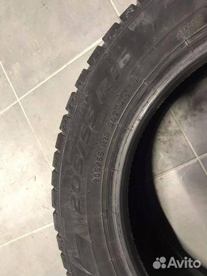 Pirelli Ice Zero 205/55 R16