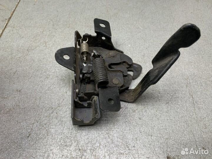 Замок капота Hyundai Solaris GI 1.4 G4FA 2011