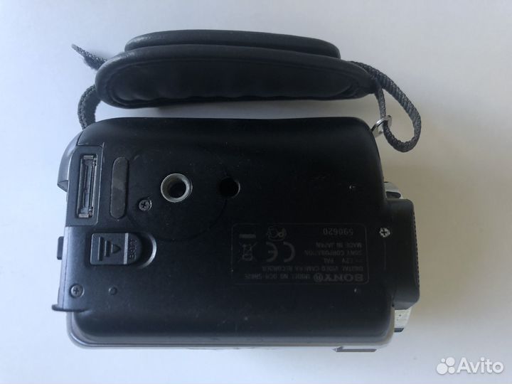 Видеокамера Sony DCR-CR62