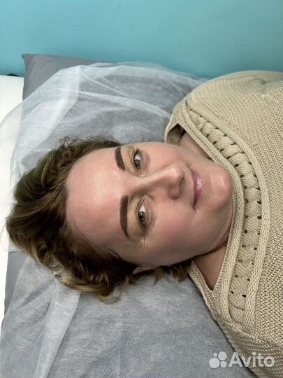 Перманентный макияж бровей