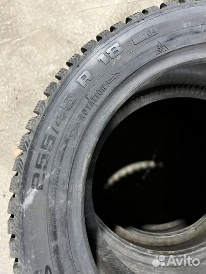 Lappi Winter 255/45 R18 104T