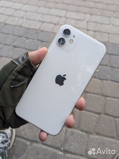 iPhone 11, 64 ГБ