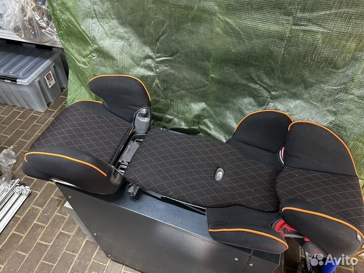 Автокресло детское Mini Cooper 15-36 kg как новое