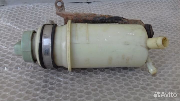 Чери Амулет- бачок гура