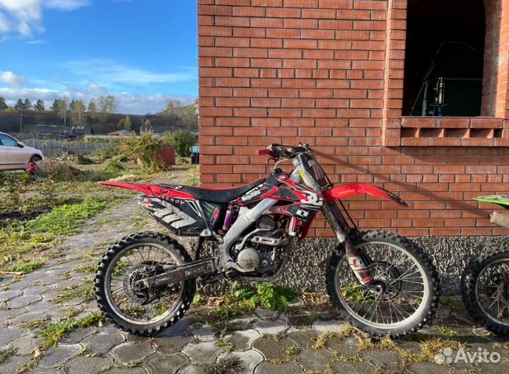 Кроссовый мотоцикл хонда CRF 250R